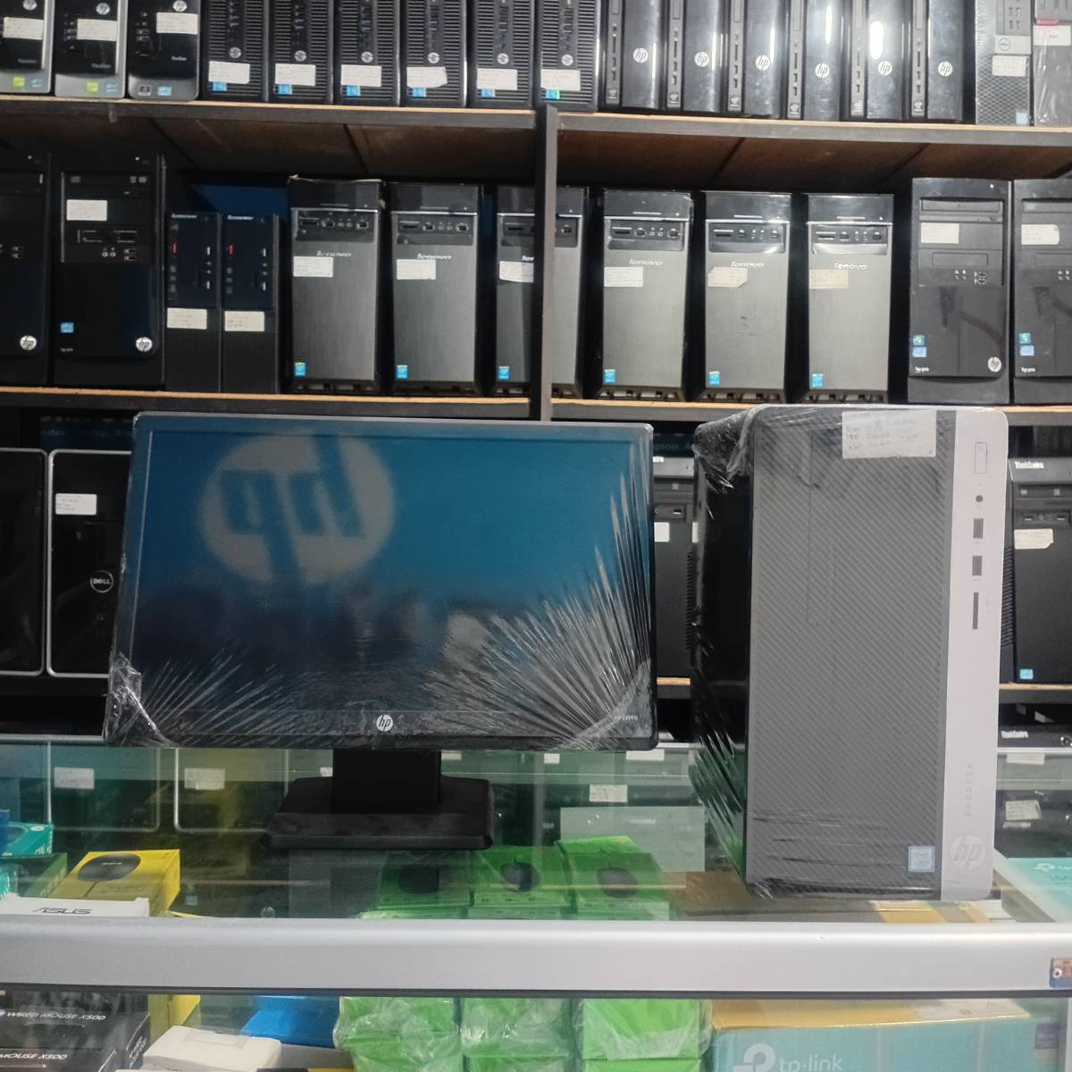 PC HP i5 Gen 9 8/120/500 + wifi monitor 19 inc