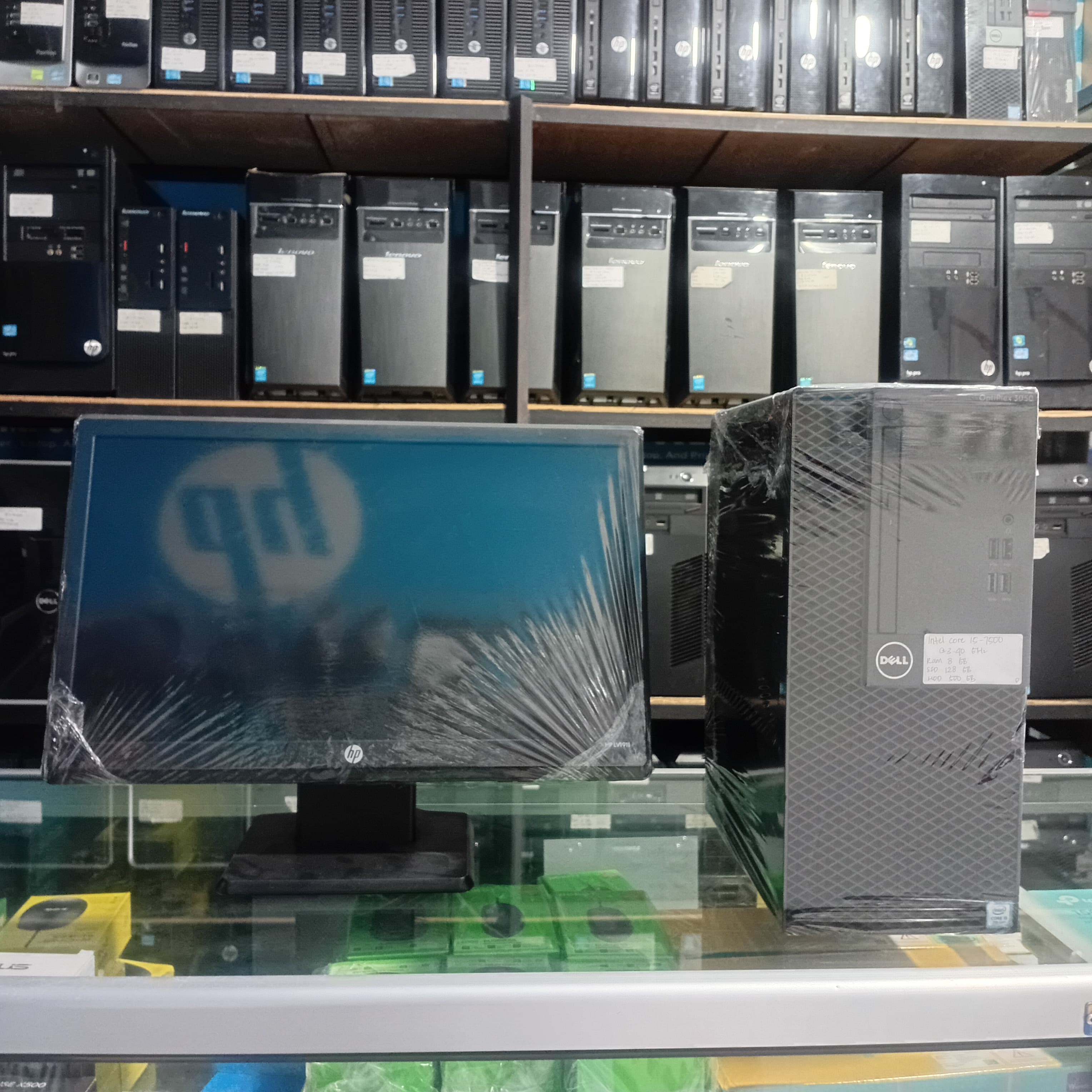 PC DELL i5 Gen 7 8/128/500 monitor 19 inc