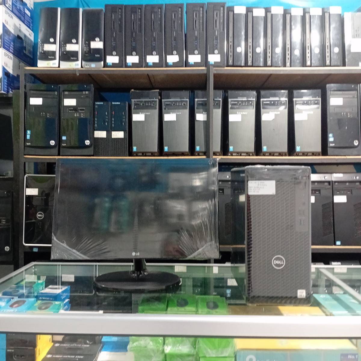 PC DELL i5 gen 10 16/128/500 monitor 19 inc